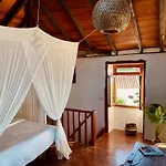Mit Meerblick Und Jacuzzi Apartman