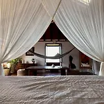Mit Meerblick Und Jacuzzi Apartmán